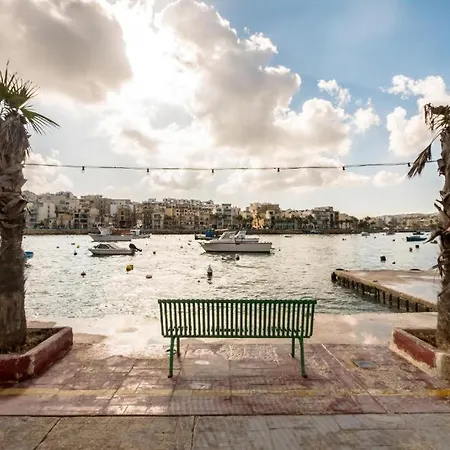 Seafront Amazing View, 2 Bedroom Flat Apartment