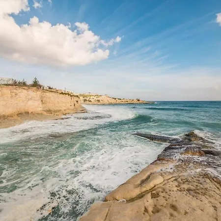 Seafront Amazing View, 2 Bedroom Flat Apartment Marsaskala