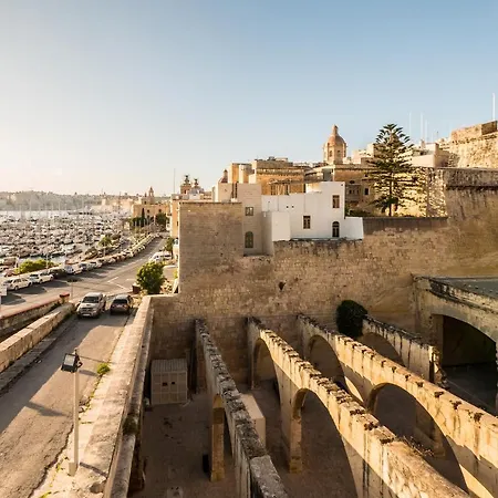 Seafront Amazing View, 2 Bedroom Flat Apartment
