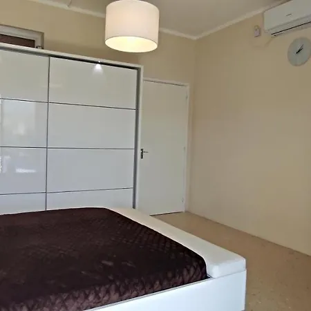 Seafront Amazing View, 2 Bedroom Flat * Marsaskala