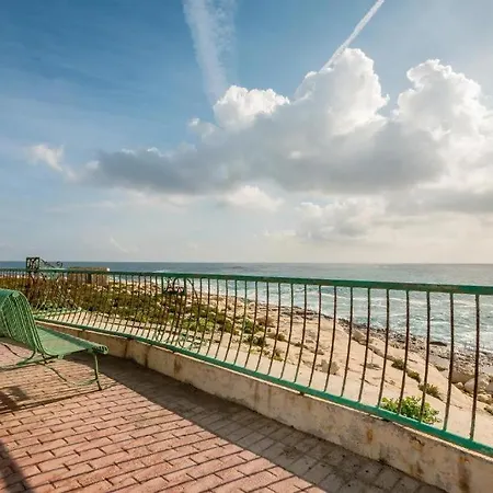 Seafront Amazing View, 2 Bedroom Flat * Marsaskala